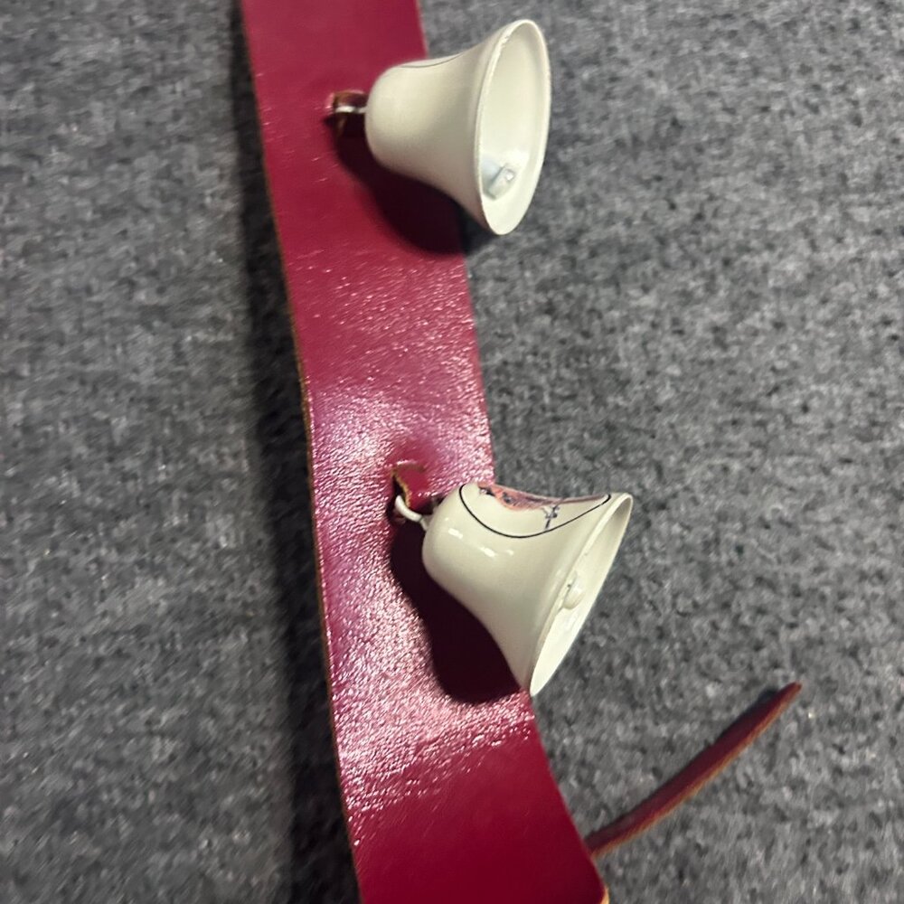 VTG Christmas Holiday‎ Bell Leather Strap Door Hanger Cardinals Belvin Bros USA - Picture 3 of 8
